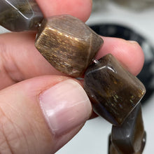 Load image into Gallery viewer, Chocolate Sunstone / Moonstone 20x15mm Faceted Nugget Beads
