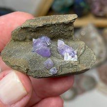 Carica l&#39;immagine nel visualizzatore di Gallery, Amethyst on Sparkling Quartz Chalcedony #15
