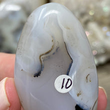 Load image into Gallery viewer, Agate Palm Stone #10
