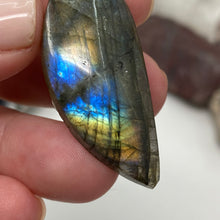 Load image into Gallery viewer, Labradorite Cabochon #17
