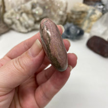 Cargar imagen en el visor de la galería, Rhodonite Pillow Palm Stone
