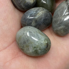 Load image into Gallery viewer, Labradorite 24x16mm Nugget A Grade Beads
